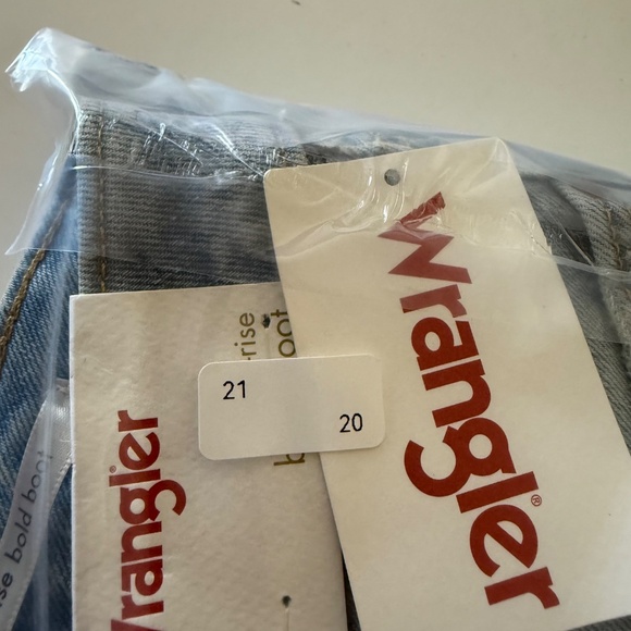 Light Blue Women's Jeans - Picture 11 of 11